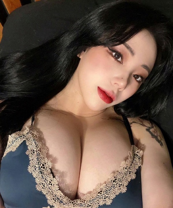 Ảnh gái xinh sexy vú to 3