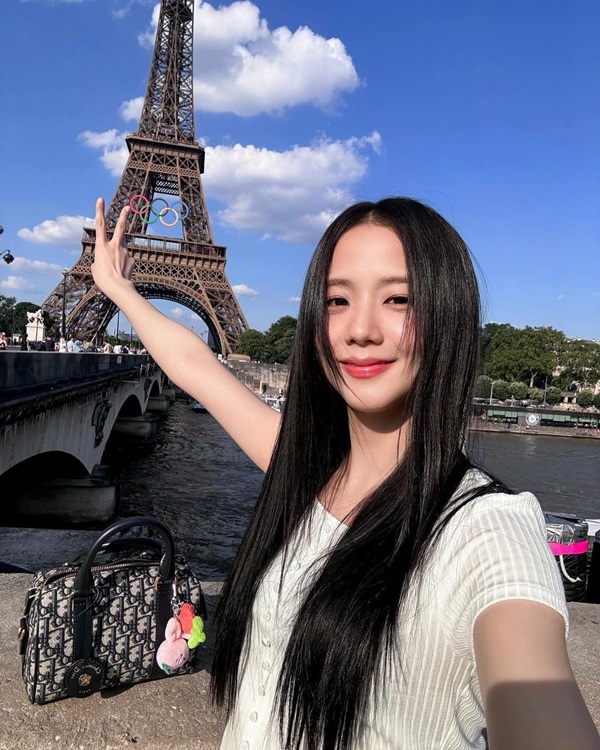 Ảnh Kim Jisoo mới nhất 10