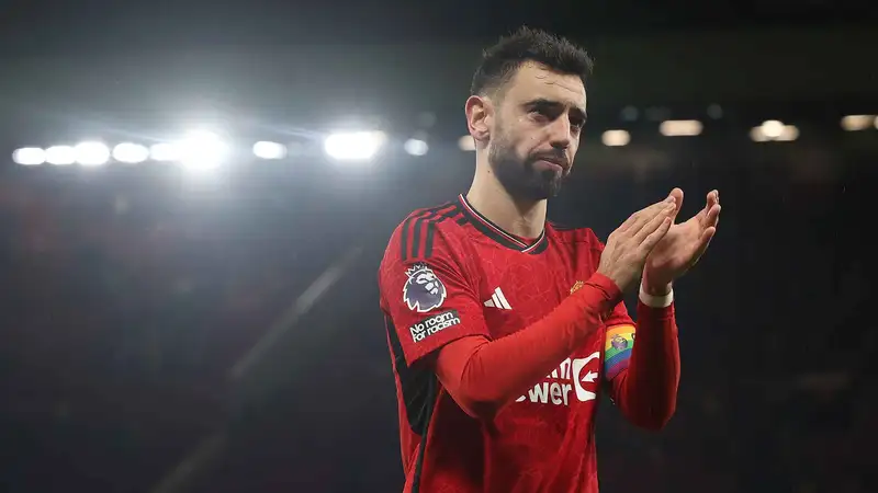 Khả năng chuyền bóng siêu hạng của Bruno Fernandes